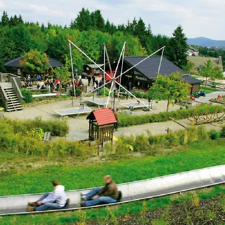 Feldstr. 40 *